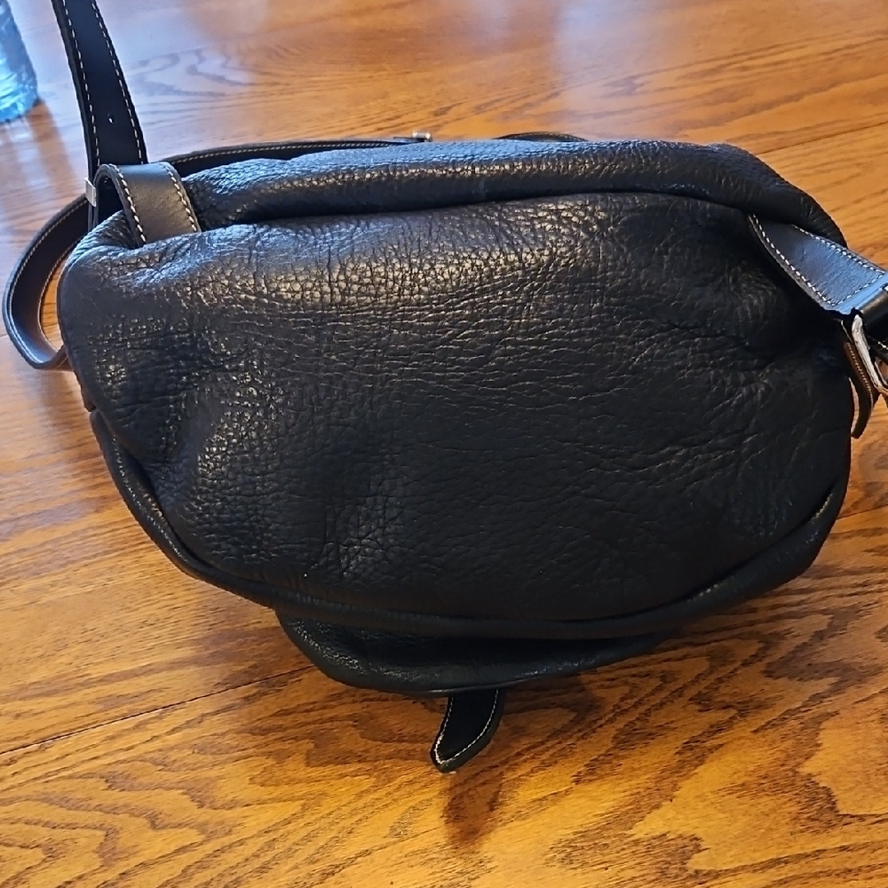 Roots Black Leather Backpack - Picture 7 of 15